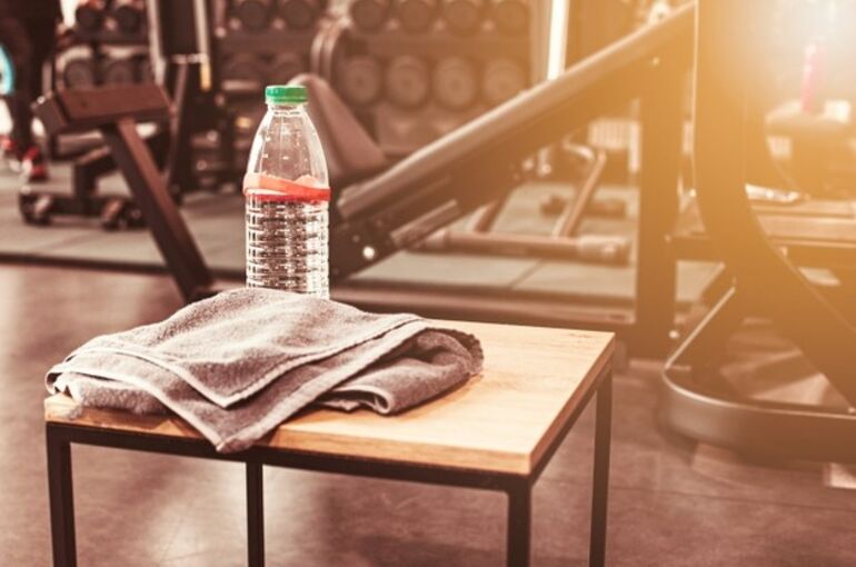 abstract-blur-fitness-gym_155003-15518